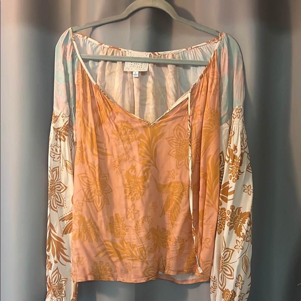 Floral Peach and White Women's Top